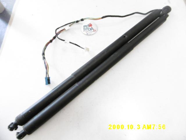 Pistoncini cofano Post. - Mercedes Gla Serie - Pit Stop Ricambi Auto