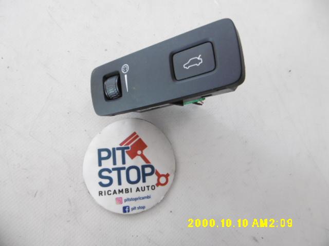 Pulsante apertura portellone posteriore - Volvo V90 Cross Country (16>) - Pit Stop Ricambi Auto