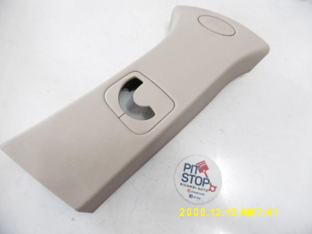 Regolazione altezza cintura di sicurezza DX - Lancia Delta 3è Serie - Pit Stop Ricambi Auto