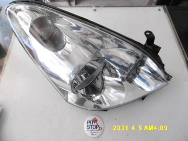Faro anteriore Destro - Toyota Corolla Verso 2è Serie - Pit Stop Ricambi Auto