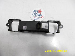 Pulsante luci di emergenza - Dacia Spring Serie (20>) - Pit Stop Ricambi Auto