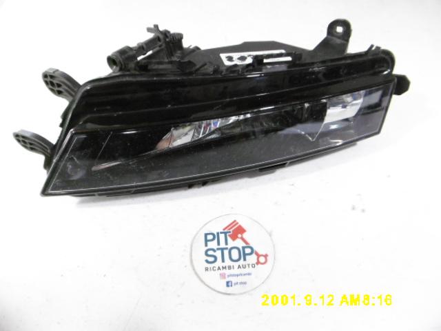 Fendinebbia anteriore DX - Skoda Octavia Berlina 4è Serie - Pit Stop Ricambi Auto