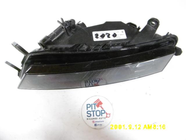 Fendinebbia anteriore DX - Skoda Octavia Berlina 4è Serie - Pit Stop Ricambi Auto