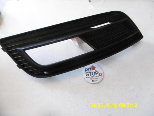 Cornice cover fendinebbia ant. DX - Audi A4 Avant (8k5) (08>15) - Pit Stop Ricambi Auto