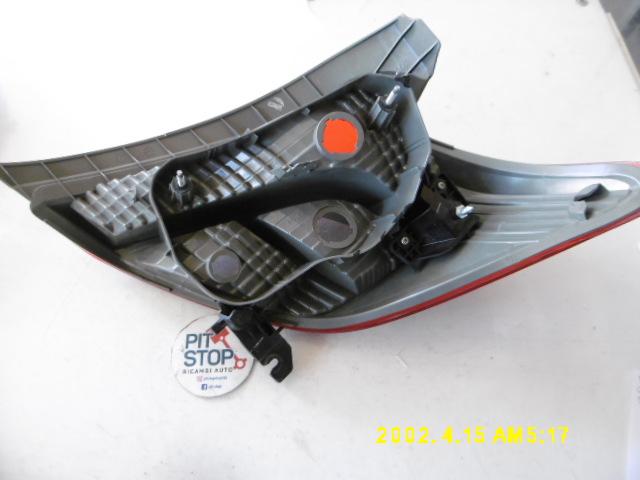 Stop fanale Posteriore Sinistro - Toyota Yaris Serie (14>16) - Pit Stop Ricambi Auto