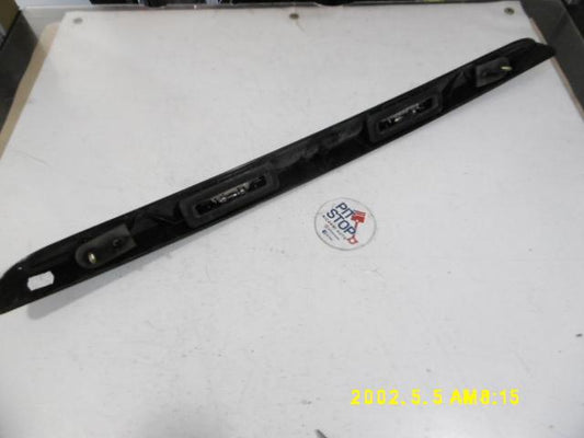 Fascia centrale portellone - Ford Fiesta 4è Serie - Pit Stop Ricambi Auto