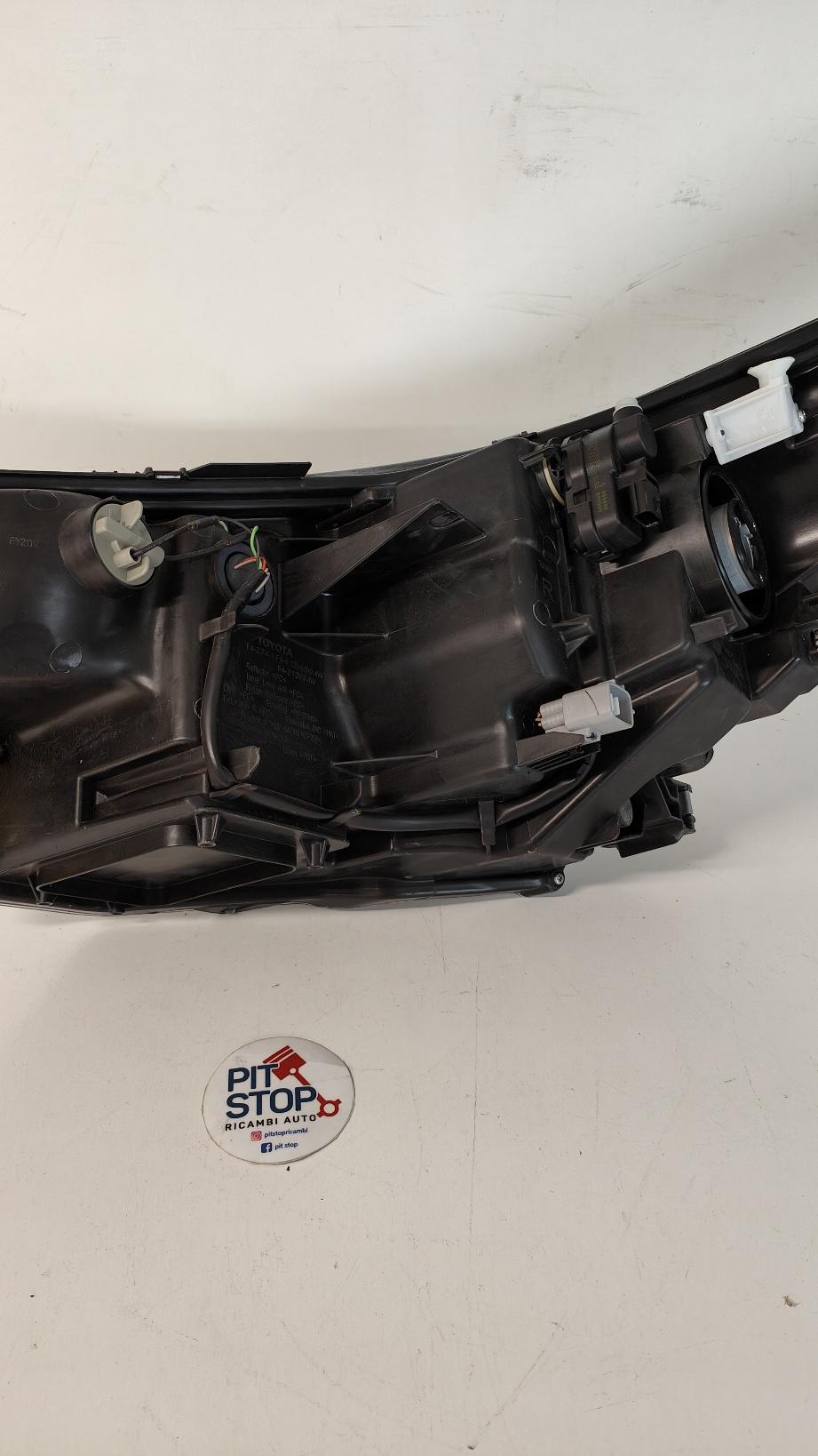 Faro anteriore Destro - Toyota C-hr Ibrida (16>) - Pit Stop Ricambi Auto