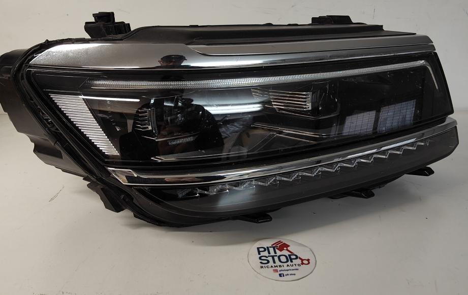 Faro anteriore Destro - Volkswagen Tiguan Serie - Pit Stop Ricambi Auto
