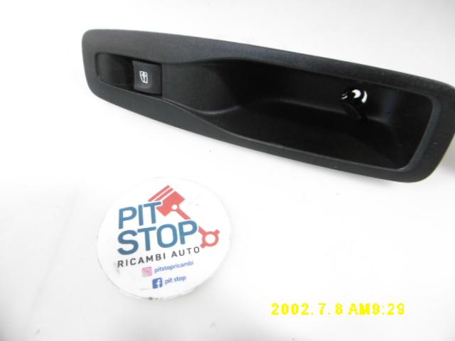 Pulsante alzavetro anteriore dx - Renault Kadjar Serie - Pit Stop Ricambi Auto