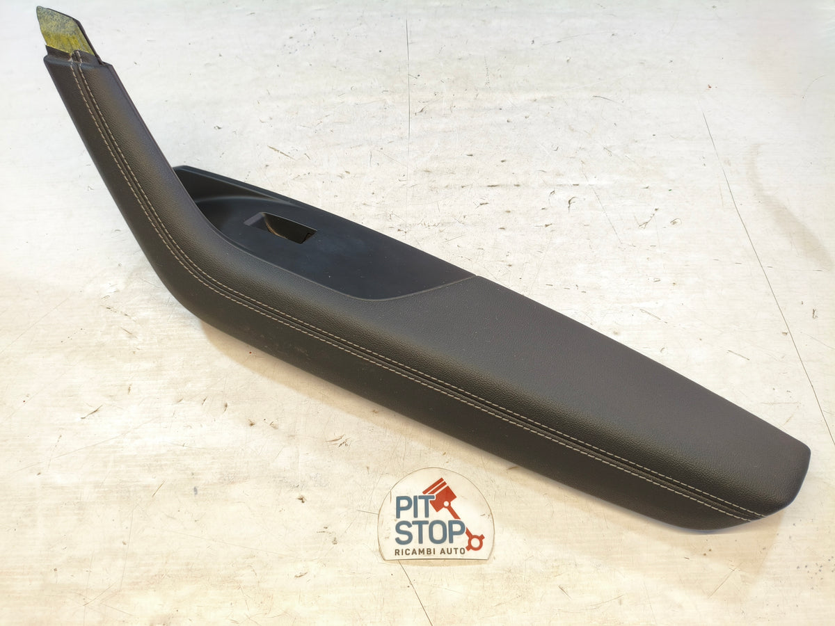 4K0867172 BRACCIOLO IN PELLE PANNELLO PORTA ANTERIORE DESTRO AUDI A6 C8 2018-2025 51