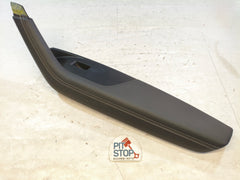 4K0867172 BRACCIOLO IN PELLE PANNELLO PORTA ANTERIORE DESTRO AUDI A6 C8 2018-2025 51