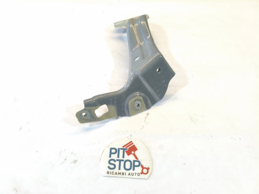 89A821136 STAFFA MONTAGGIO PARAFANGO DESTRO AUDI Q4 E-TRON 2021> 10G