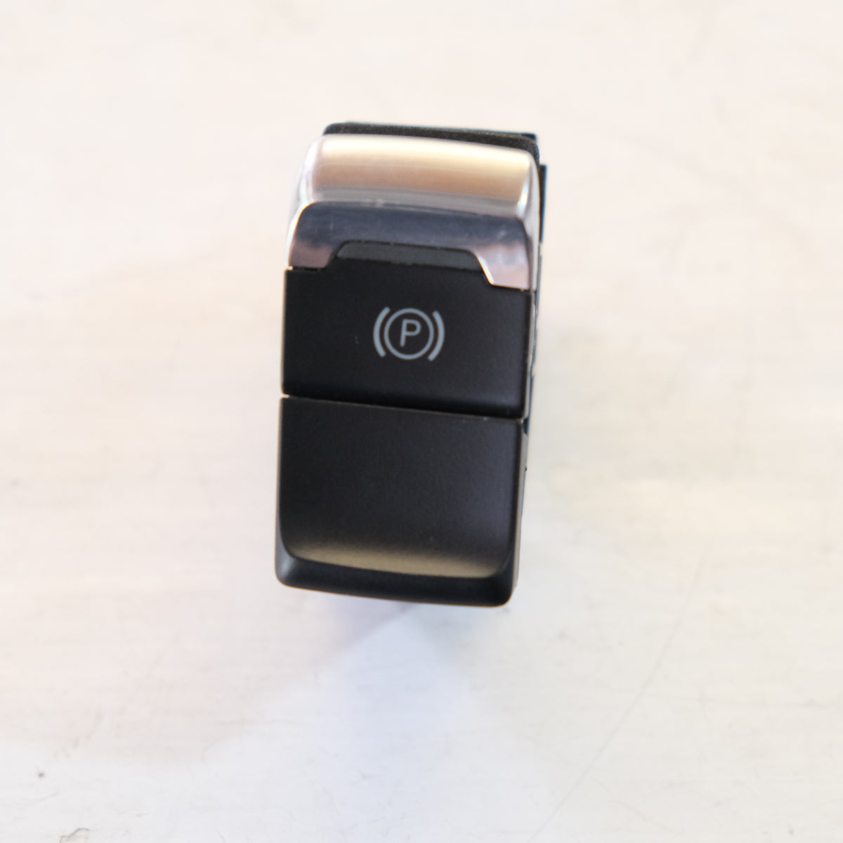 8K1927225E PULSANTE FRENO STAZIONAMENTO AUDI A4 Avant (B8)  (11>15) 10G