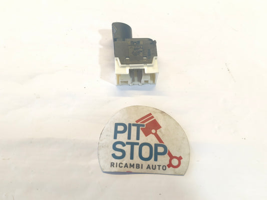 PULSANTE ALZAVETRO ANTERIORE SINISTRO FIAT PALIO STRADA SIENA 1996-2007 10G
