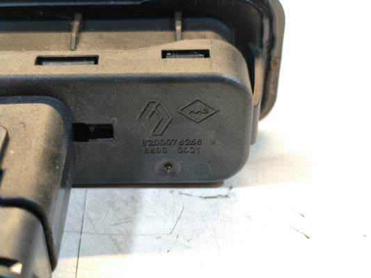 8200076268 PULSANTE MANIGLIA PORTELLONE POSTERIORE SCENIC X-MOD 12Serport