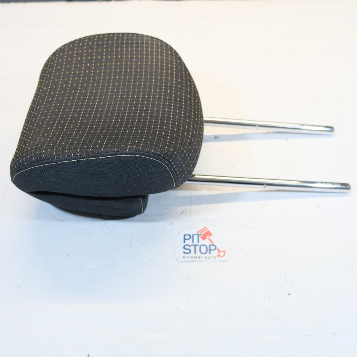 873010008R POGGIATESTA ANTERIORE SX DX GUIDA RENAULT Scenic X MOD (09>) bx51