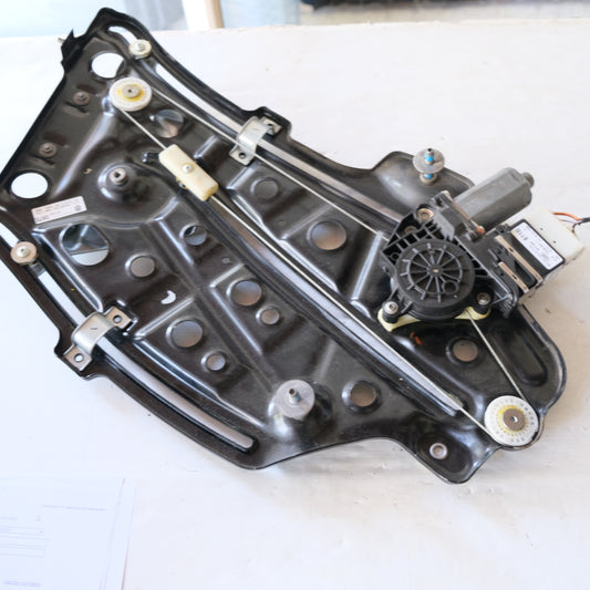 8p7959811b 8P7839397E MOTORINO ALZAVETRO POSTERIORE SX AUDI A3 8P 2010 BX51