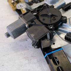 MOTORINO MECCANISMO ALZAVETRO ANTERIORE DESTRO OPEL ZAFIRA C 2010/2018 BX51