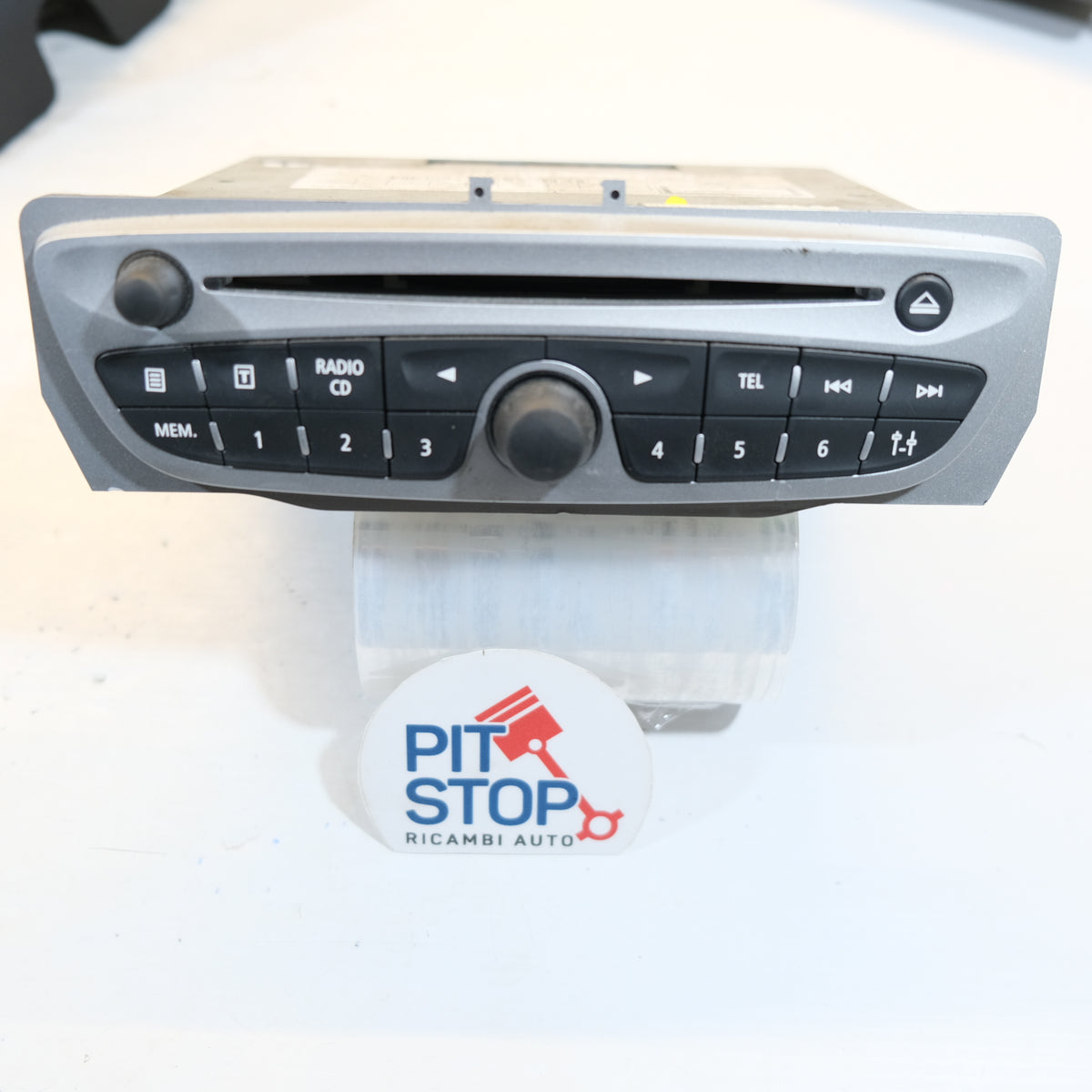 281155040R AUTORADIO RENAULT Scenic X MOD (09>) NO CODICE bx51