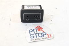 7356272650 PRESA INGRESSO AUX/USB FIAT 500 L 500L (351_352) (12>) 10G