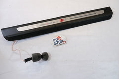 4M8947406A RIVESTIMENTO PIEDI BATTITACCO ANTERIORE SINISTRO S-LINE AUDI Q8 2018> 10S