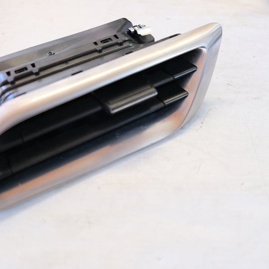 9810143180 BOCCHETTA ARIA LAT. CRUSCOTTO DX PASSEGGERO PEUGEOT 3008 2016> 12S