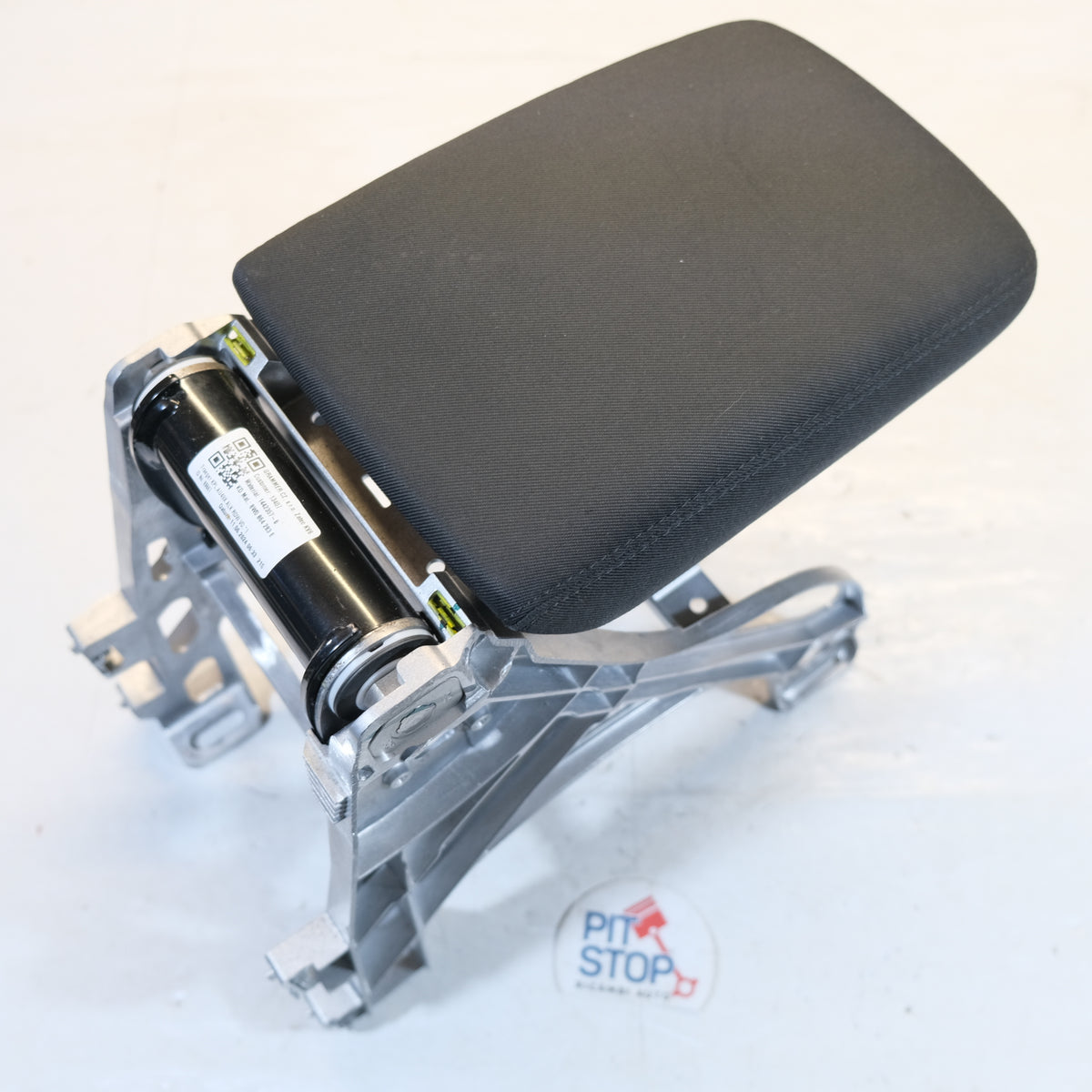 8w0864283e BRACCIOLO CENTRALE IN TESSUTO AUDI A4 8W 2016/2024 BX51S