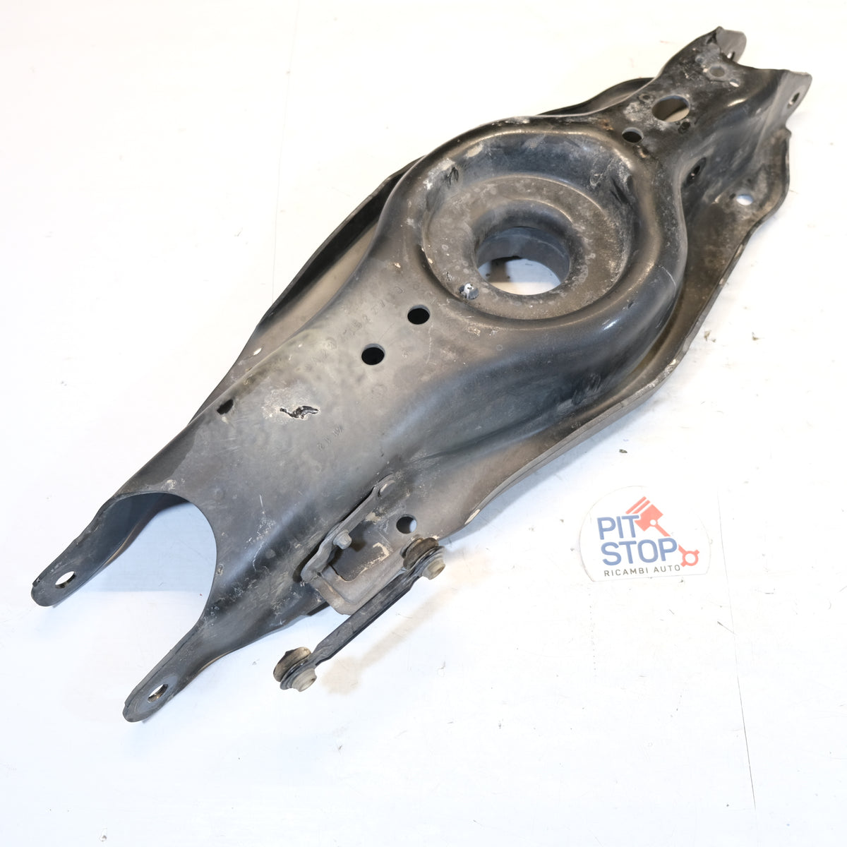 a2433522700 BRACCIO OSCILLANTE SOSP. POST. DX MERCEDES GLA H247 EQA H243 2019> 51s