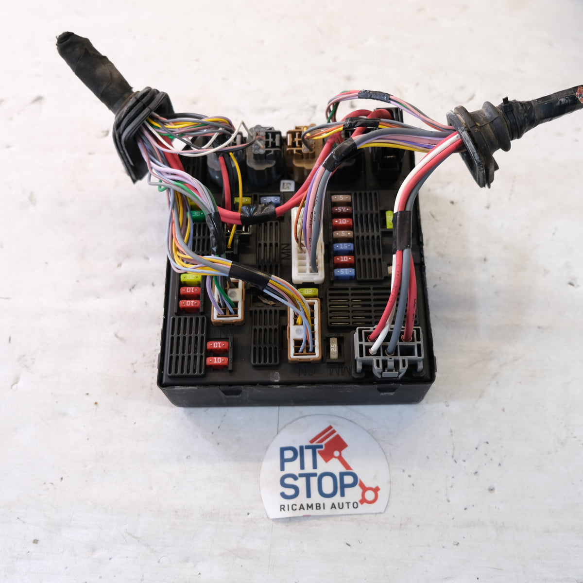 284b62342r CENTRALINA PORTA FUSIBILI RENAULT SCENIC XMOD 1.9 DCI 2009 12S