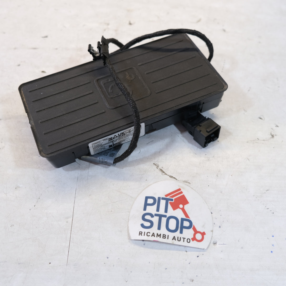 80A035502B BASE RICARICA WIRELESS BATTERIA TELEFONO AUDI Q5 2021> 10s