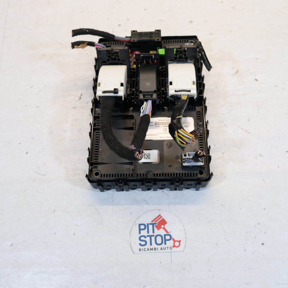 hu5t-15604-bcs SCATOLA PORTA FUSIBILI FORD EcoSport Serie 2019 M1JU benzina 998 12S