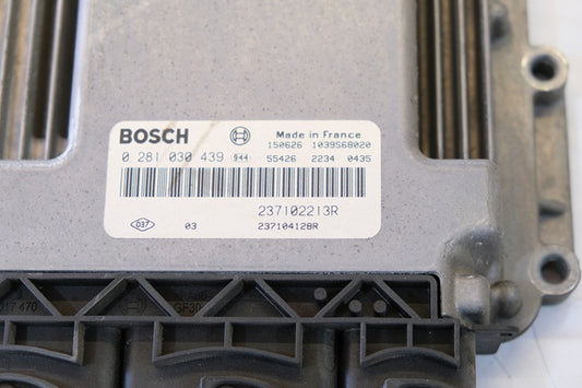 237102213r 0281030439 CENTRALINA MOTORE ECU RENAULT CLIO 4a 07/12>12/16< 1.5 dCi 55Kw 12S