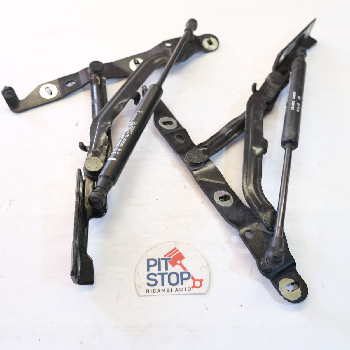 Cerniere Cofano Posteriore berlina Alfa Romeo 159 Anno 2005>