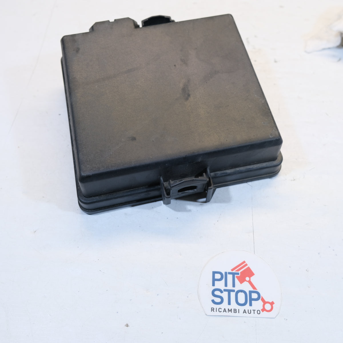 91941-D7042 COPERCHIO SCATOLA FUSIBILI HYUNDAI Tucson 1.7 crdi  D4FD 12spartele