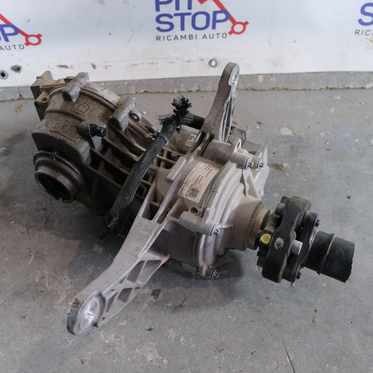a2473505104 DIFFERENZIALE POSTERIORE MERCEDES GLA H247 AMG A 35 4matic 2024 BX51