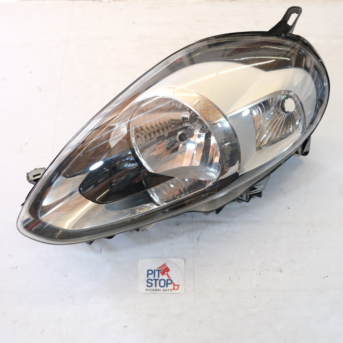 VALEO FARO SINISTRO FANALE SX PROIETTORE FIAT PUNTO EVO 2012 10GESP