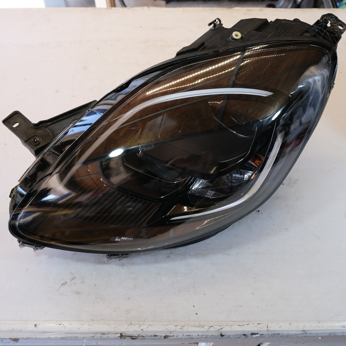 l1tb-13e015-gh FARO SX FANALE SINISTRO FORD PUMA 2020 10GPULS