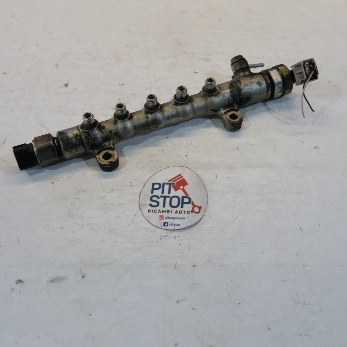 238100R040 FLAUTO SENSORE RAIL DISTRIBUTORE GASOLIO TOYOTA RAV4 2.2 D4D 2011 10G