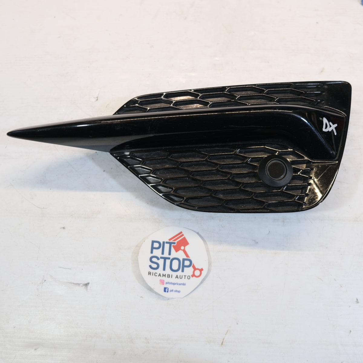 62256HV20A GRIGLIA PARAURTI ANTERIORE DESTRO NISSAN QASHQAI J11 2017 12S