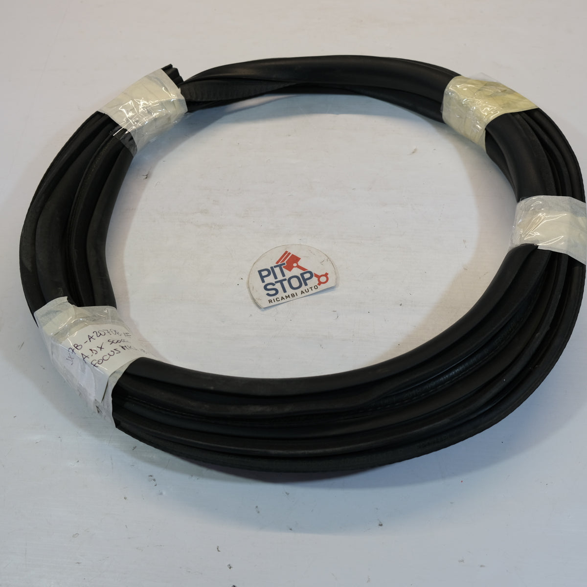 jx7b-a20708-af GUARNIZIONE PORTA SCOCCA ANT. DESTRA FORD FOCUS MK4 2018> 12G