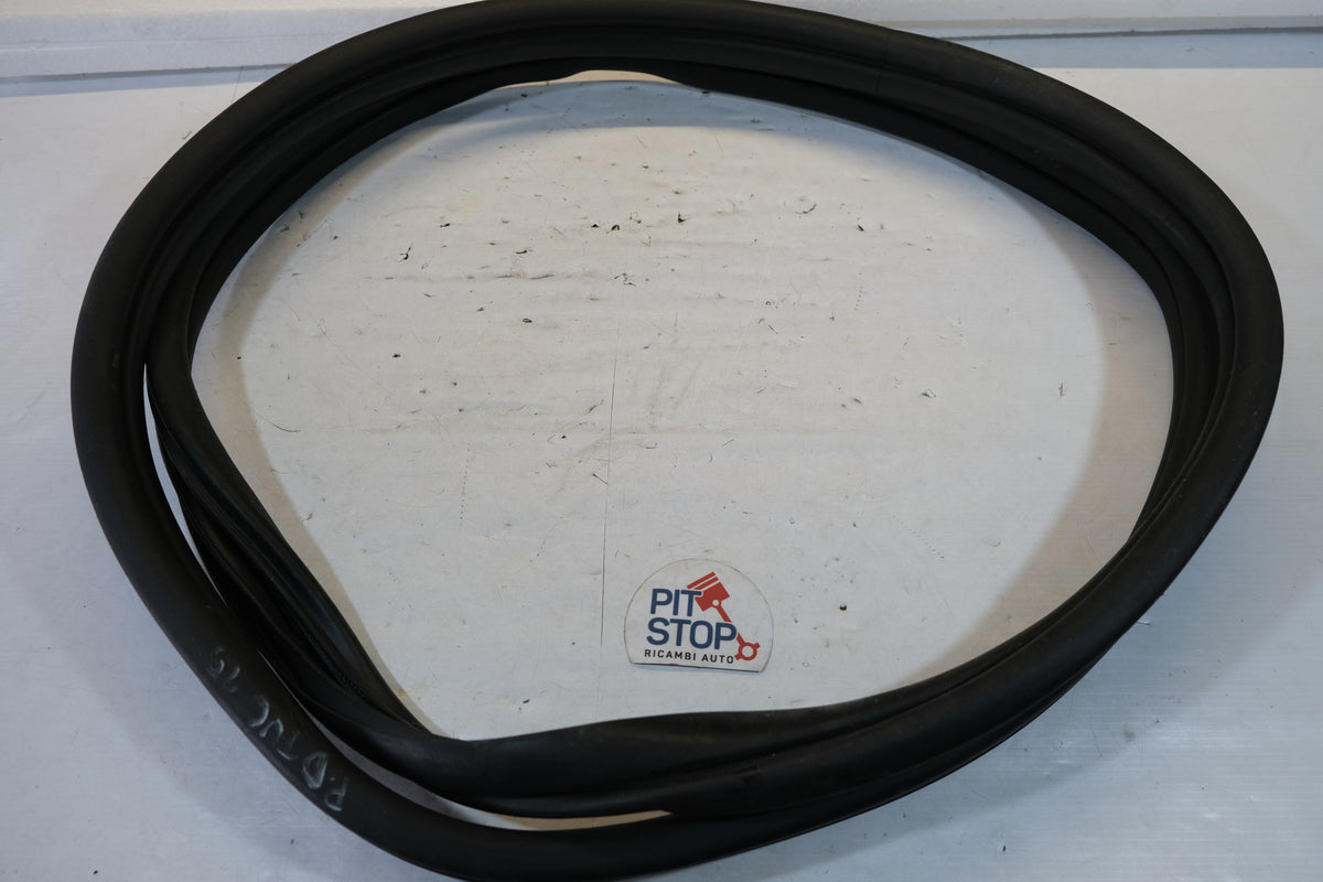 83140N7000 GUARNIZIONE SCOCCA PORTA POSTERIORE DESTRA HYUNDAI TUCSON NX4 2020> 12G