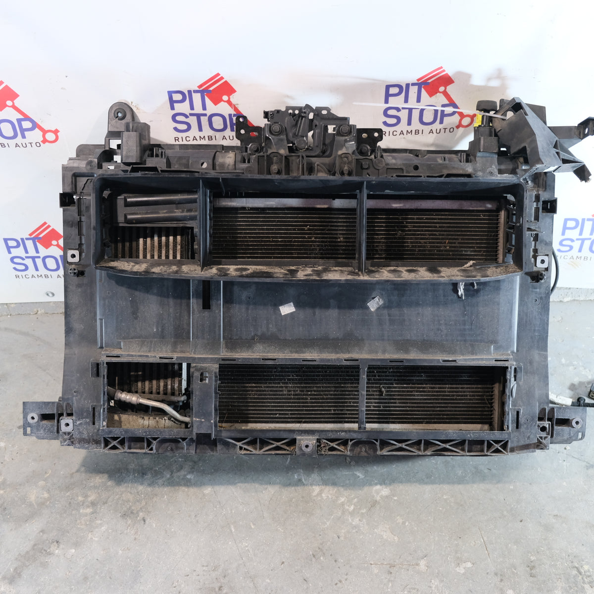 2355748 2163154 2545469 KIT CALANDRA RADIATORI FORD ECOSPORT 1.0 BENZ M1JU 2019 BX51