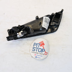 81A837020B MANIGLIA INTERNA POSTERIORE DESTRA AUDI Q2 (GAB) 2016> 12g