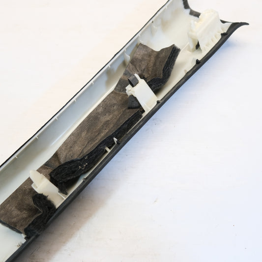 89a867234c MONTANTE PIANTONE ANTERIORE DESTRO DX AUDI Q4 2021> 10S