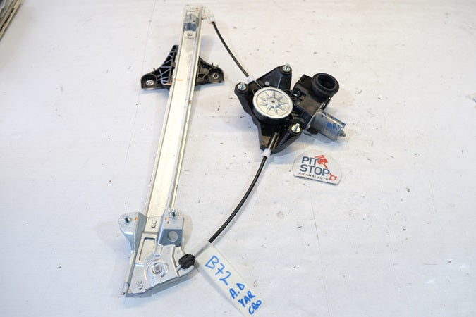 85710-0d540 MOTORINO ALZAVETRO ANTERIORE DESTRO TOYOTA YARIS CROSS 2022> B72