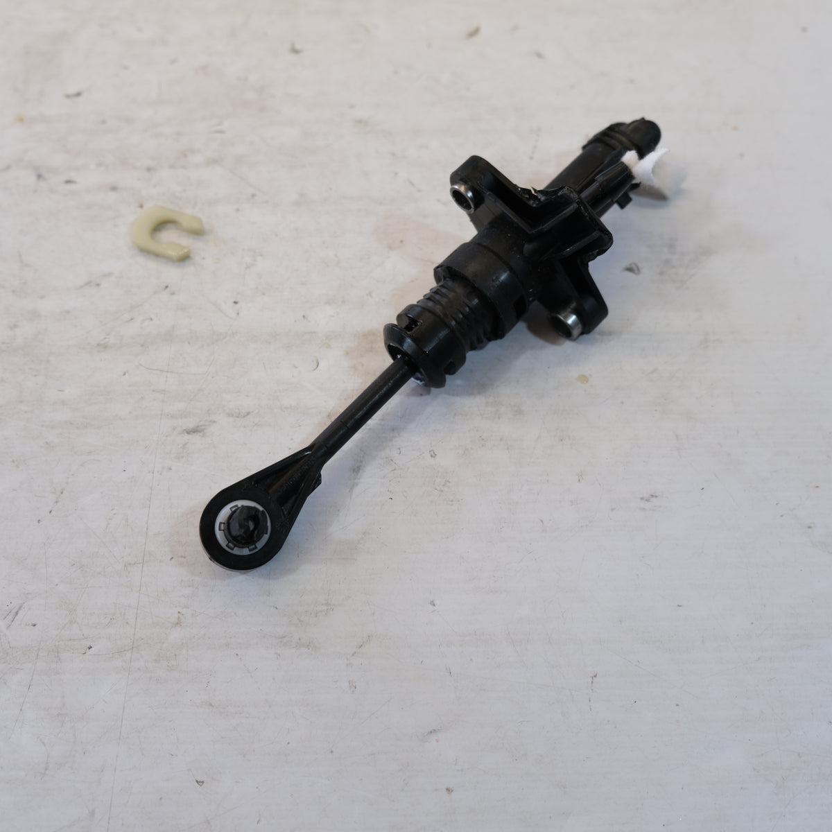 2q1941395 CILINDRO POMPA FRIZIONE SEAT ARONA 2017> 10G
