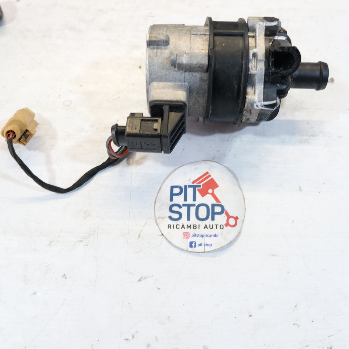 4n0965567 POMPA ACQUA AUSILIARIA PIERBURG AUDI Q5 FYT A6 C8 2018> 12S