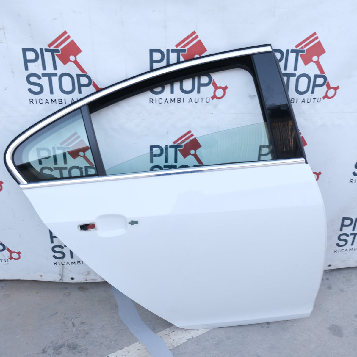 22796348 PORTA PORTIERA POSTERIORE DESTRA DX OPEL INSIGNIA BERLINA (08>17) BX60