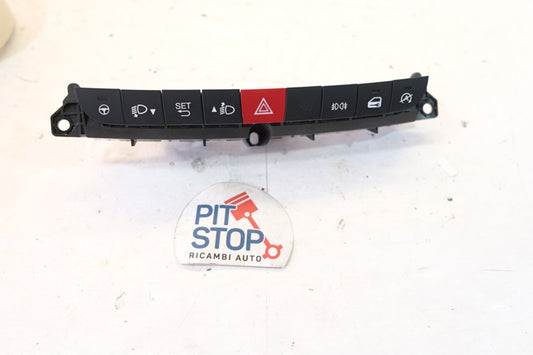 735591877 GRUPPO COMANDI MULTIFUNZIONE LUCI EMERGENZA FIAT 500L (351) 2012> 10g