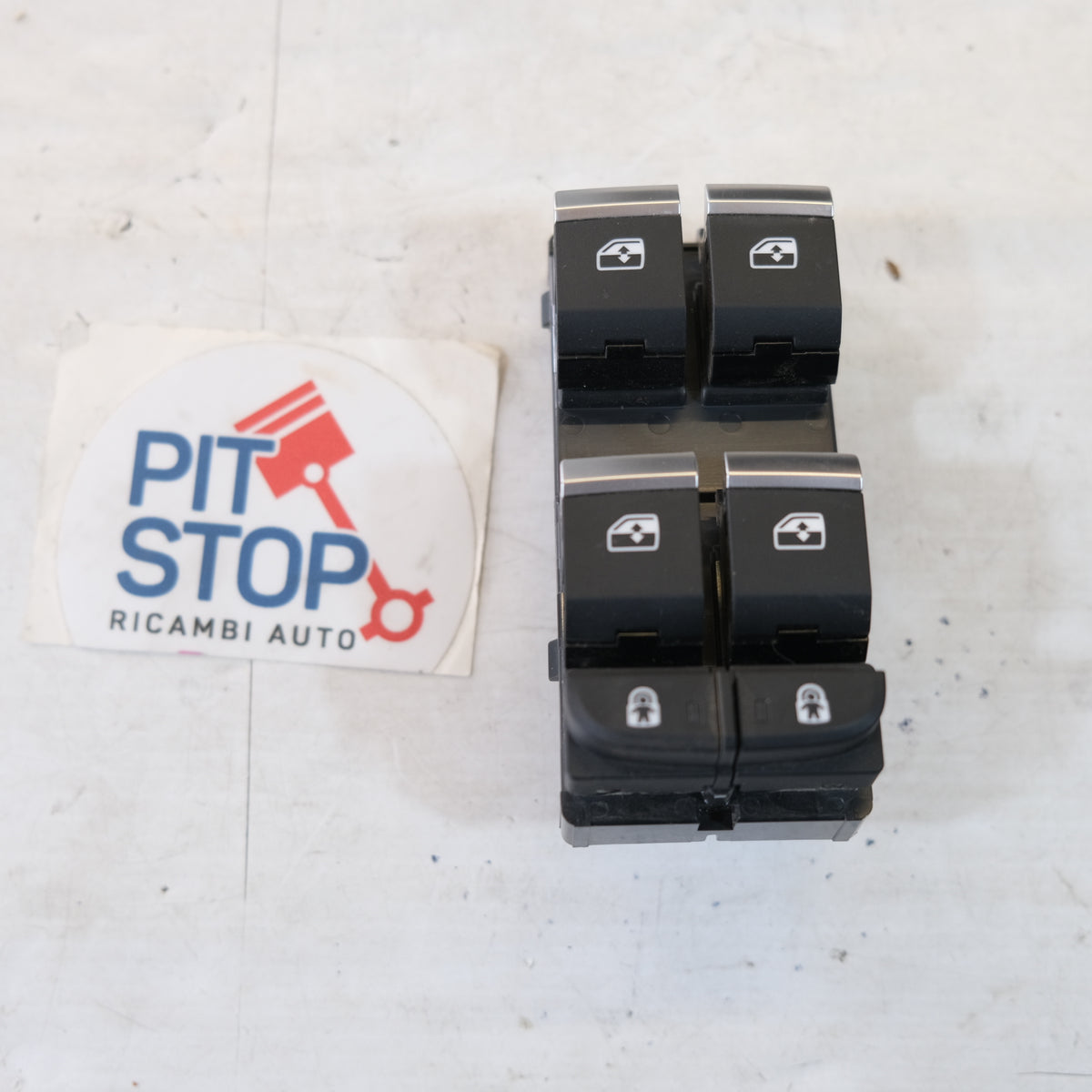 4m0959851c PULSANTIERA ALZAVETRO ANTERIORE SINISTRA AUDI Q8 2018> 10G